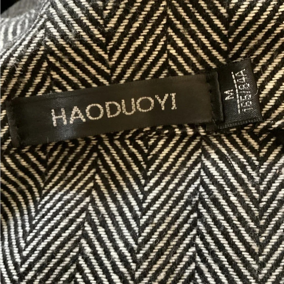 Haoduoyi Herringbone‎ Side Zip Cape, M - Picture 4 of 6